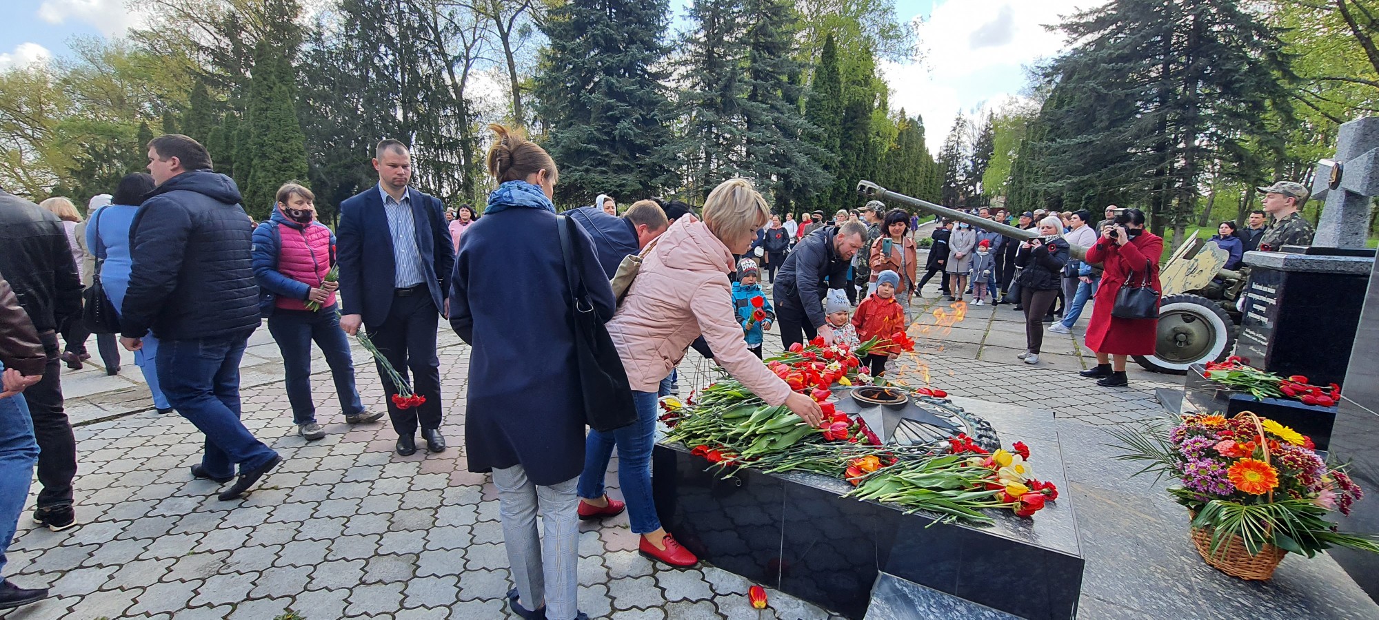 В День Перемоги вшанували пам’ять та подвиг усіх, хто відвойовував рідну землю в роки Великої Вітчизняної війни