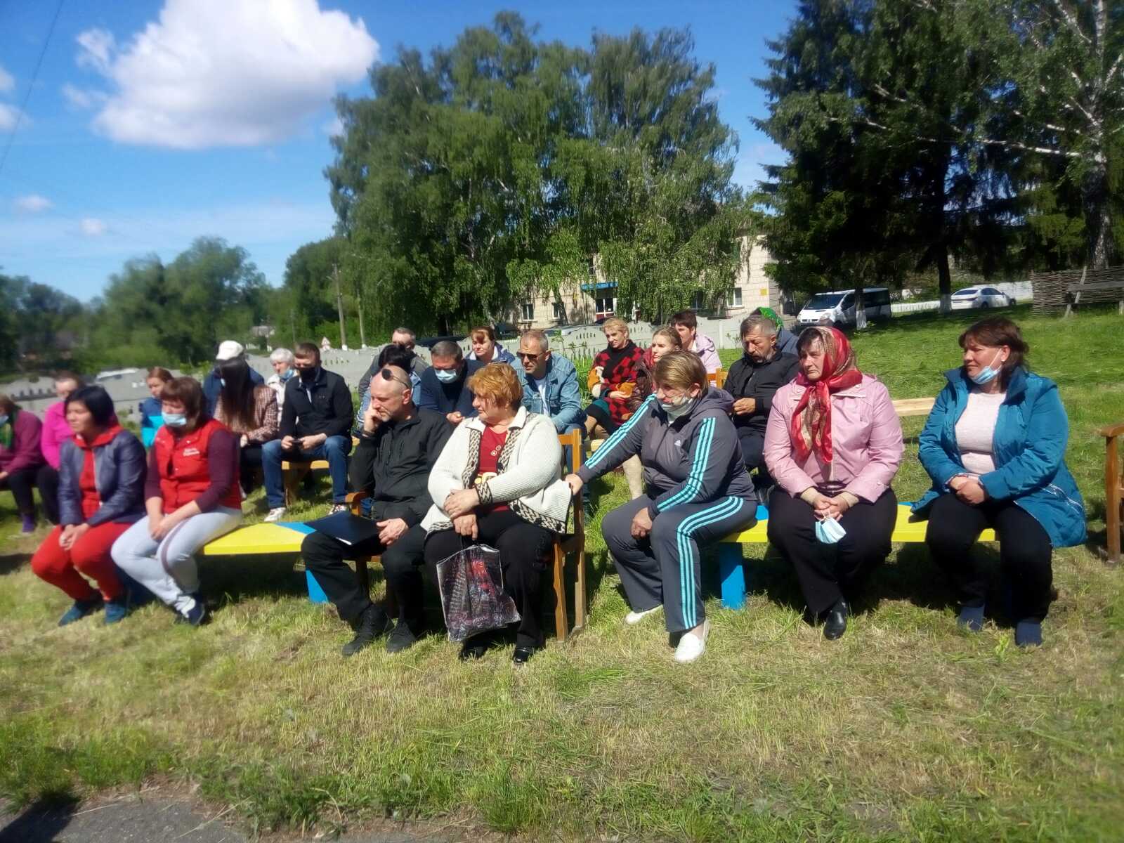 Міський голова Валентина Левіцька та заступник міського голови Валентина Бачинська провели зустріч з громадою с. Малі Лисовці