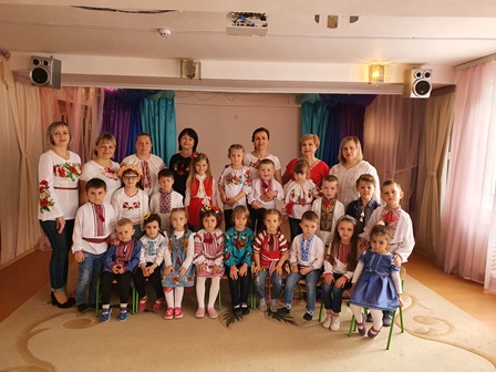 Щиро вітаємо усіх працівників дошкілля із професійним святом!